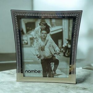Nambe Beaded Collection Picture Frame Holds 8" x 10" Photot Silver Plated Modern
